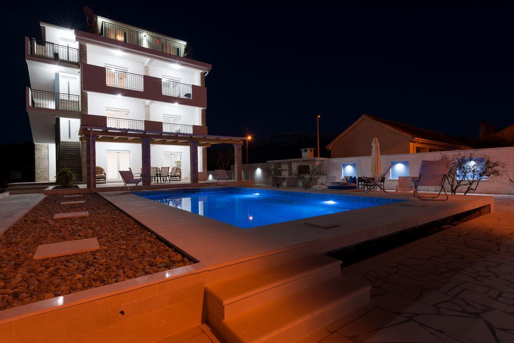 Villa Sandy Apartments Tivat Ngoại thất bức ảnh