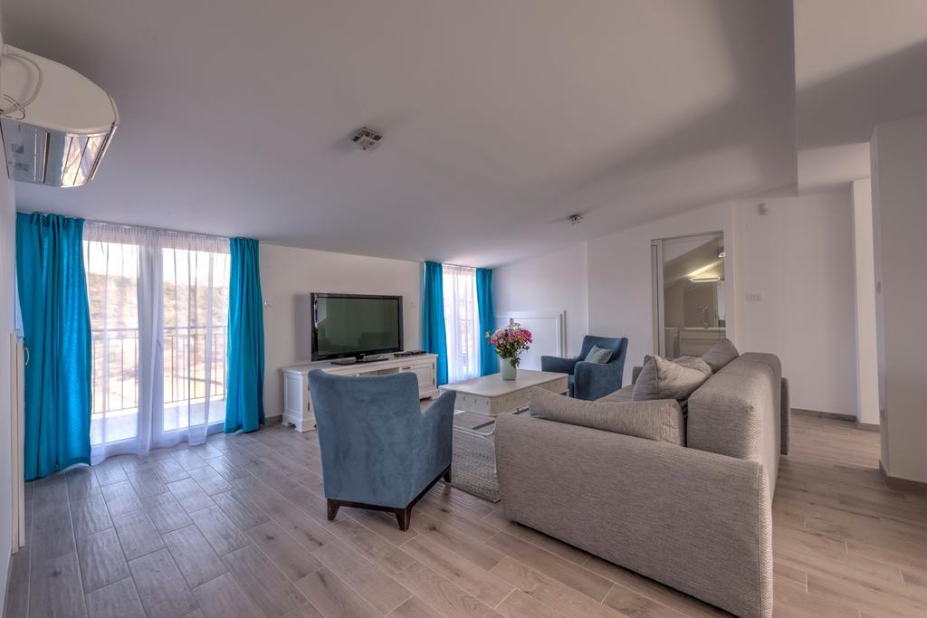 Villa Sandy Apartments Tivat Ngoại thất bức ảnh