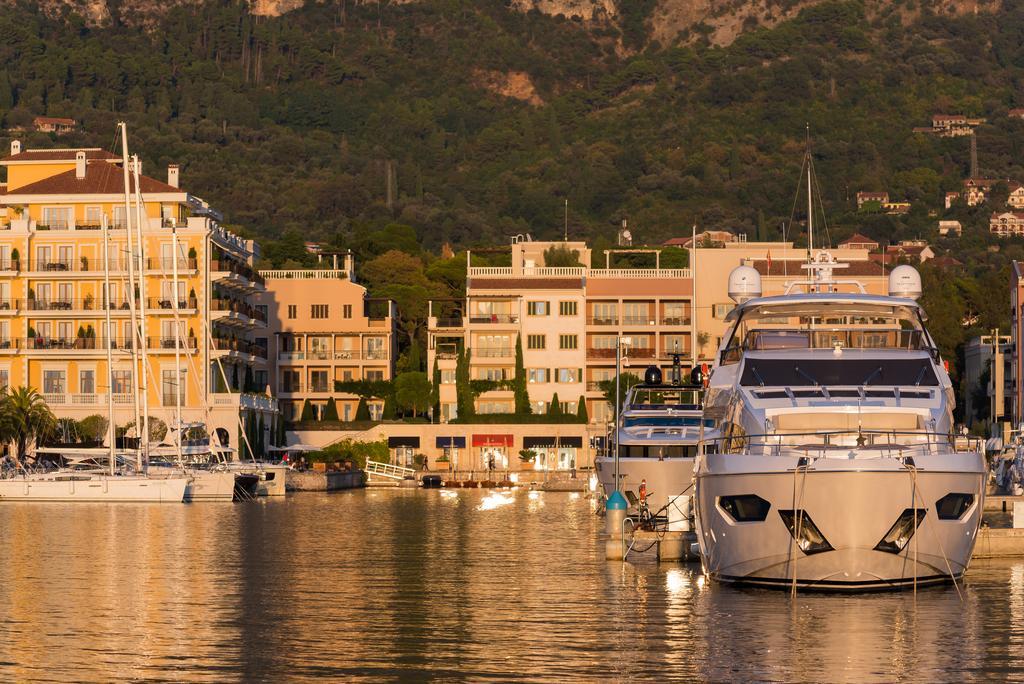 Villa Sandy Apartments Tivat Ngoại thất bức ảnh